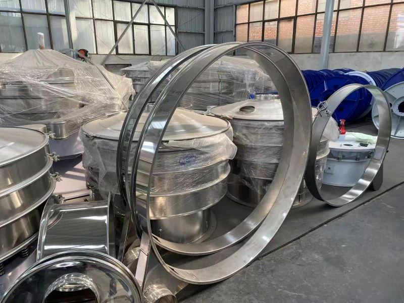 Detergent powder screening machine